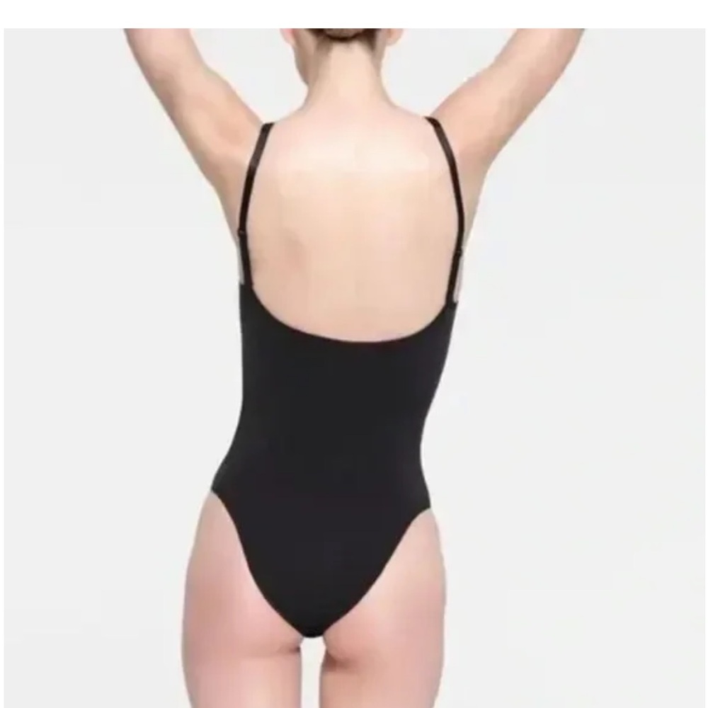 SKIMS *NWOB Seamless Sculpt Zip Front Bodysuit | Onyx - Picture 10 of 10
